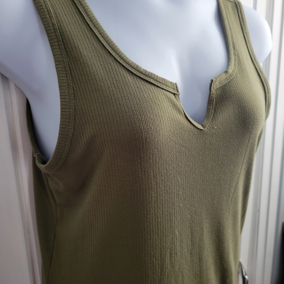 Torrid Olive Notch Tank - Picture 2 of 4